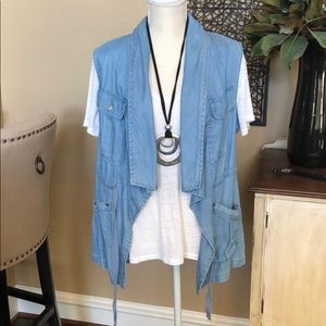 The Limited Chambray vest Size M